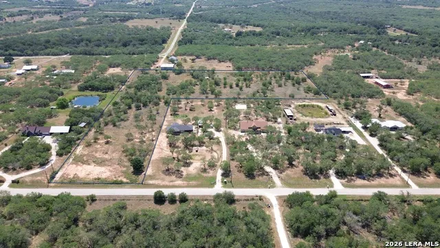 705 Rawhide Rd Seguin, TX 78155