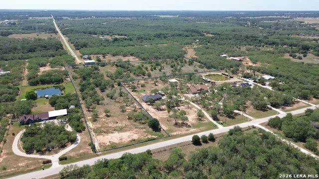 705 Rawhide Rd Seguin, TX 78155