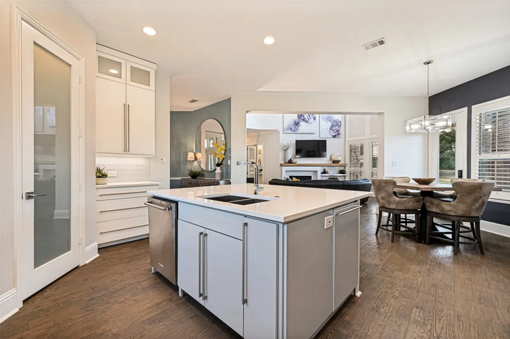 2821 WINDING CREEK ROAD Prosper, TX 75078