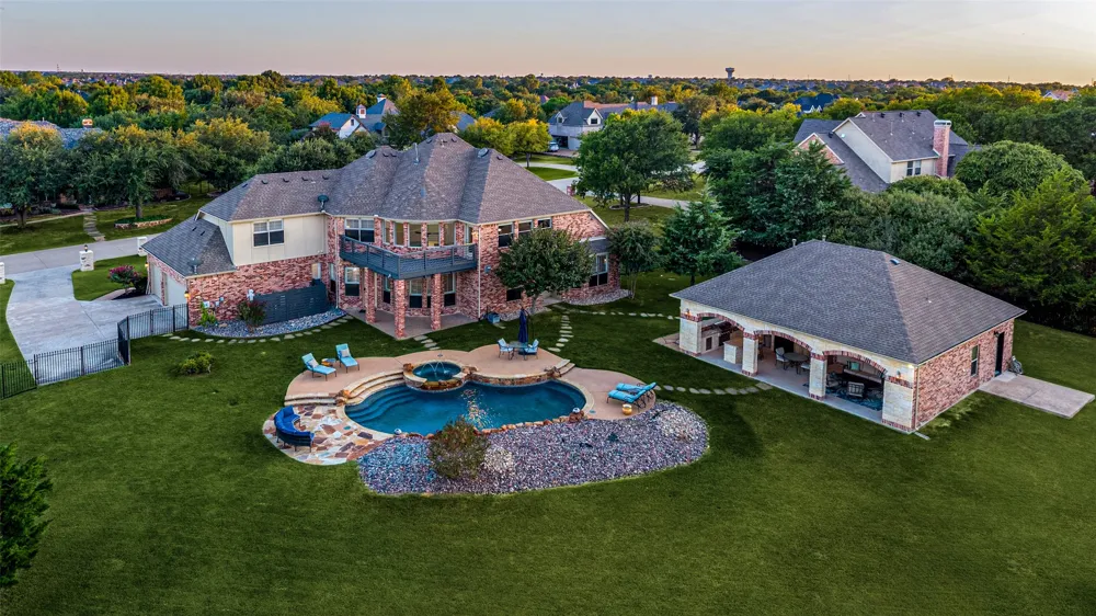 2821 WINDING CREEK ROAD Prosper, TX 75078