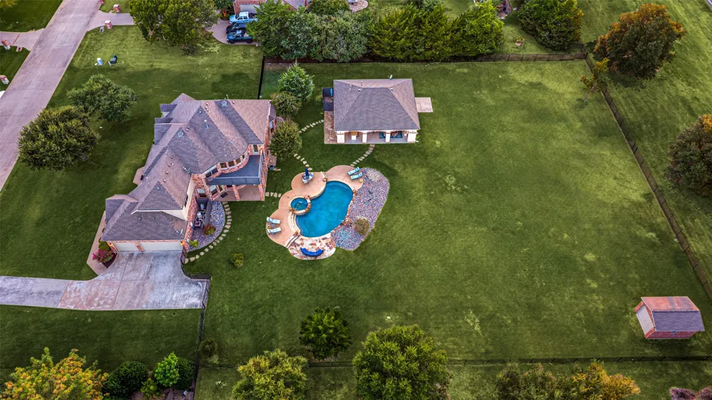 2821 WINDING CREEK ROAD Prosper, TX 75078