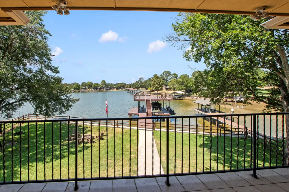 152 Sunset Drive Gun Barrel City, TX 75156