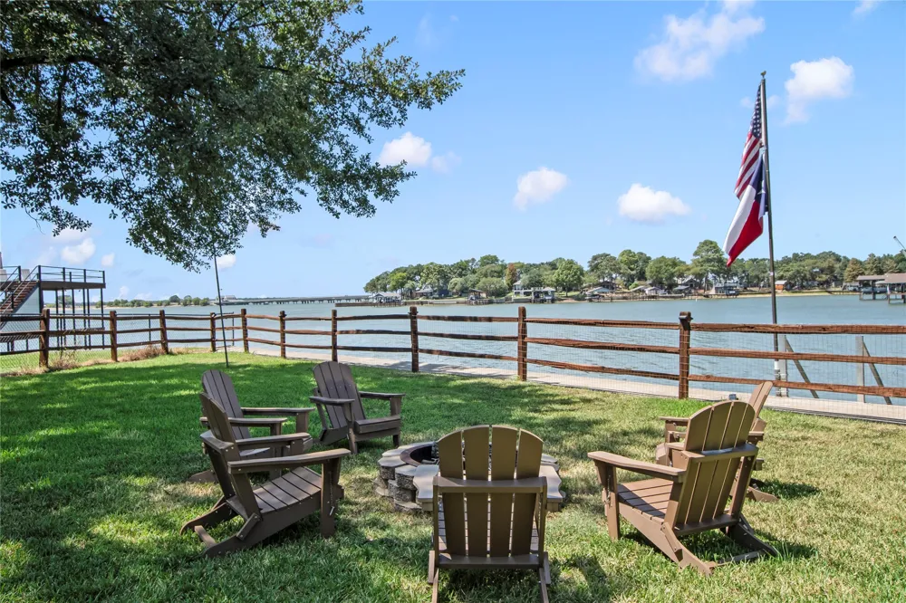 152 Sunset Drive Gun Barrel City, TX 75156