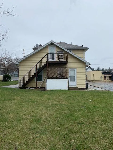 1215 1st Jackson, MI 49203
