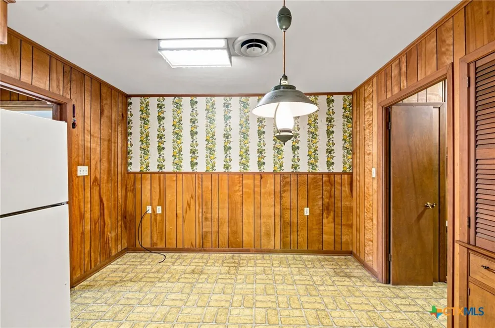 205 E Brazos Street Victoria, TX 77901