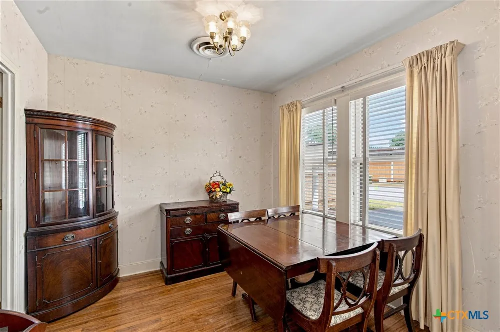 205 E Brazos Street Victoria, TX 77901