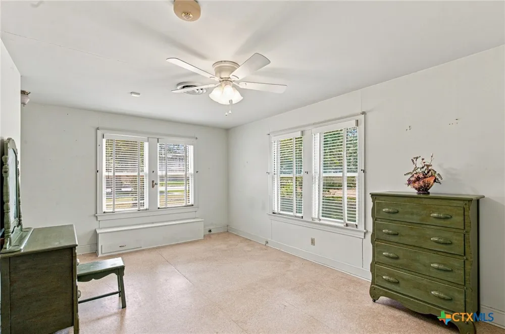 205 E Brazos Street Victoria, TX 77901