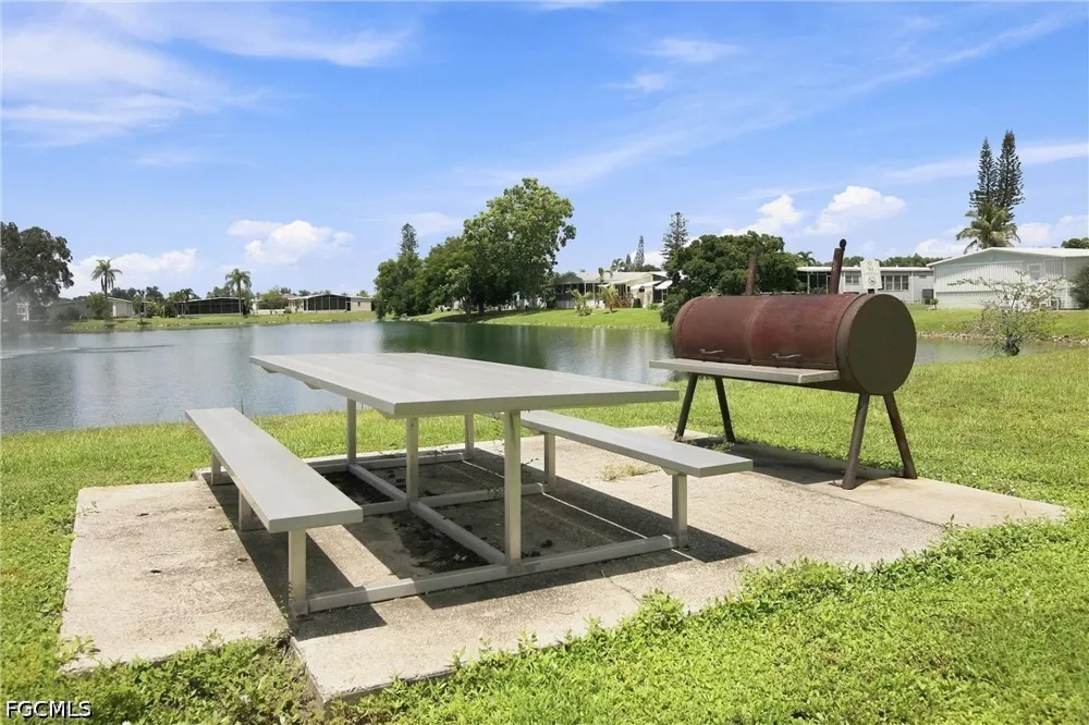 Loon Lane Naples, FL 34114
