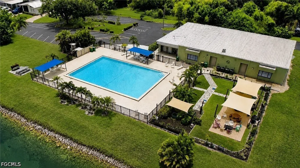 Loon Lane Naples, FL 34114