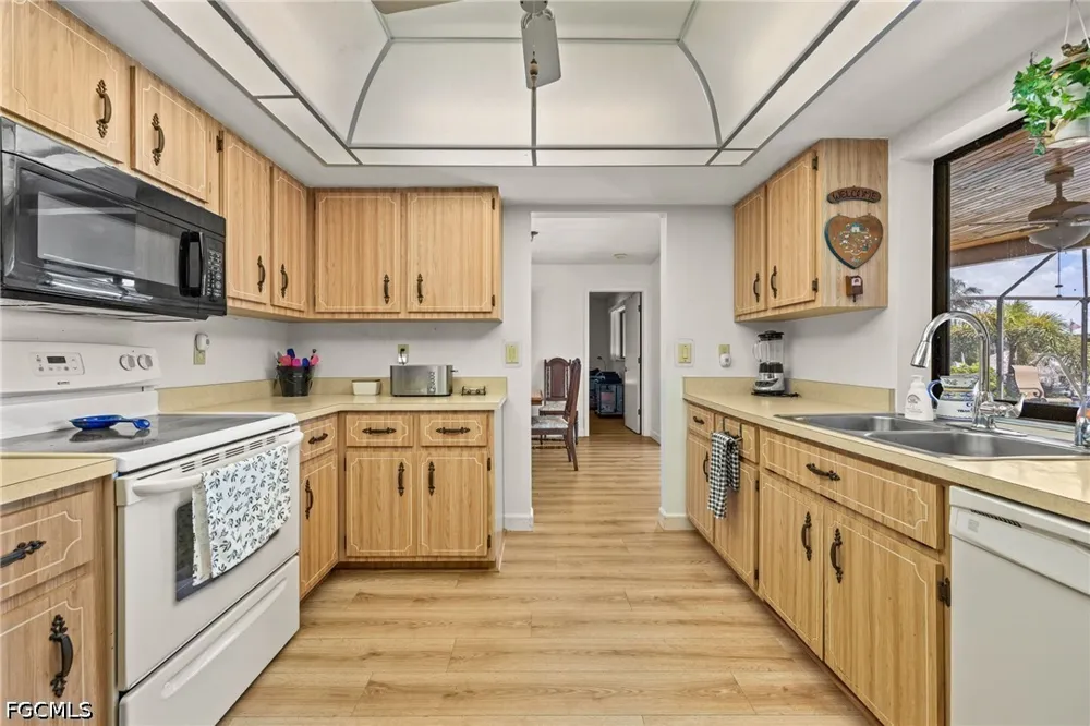 SE 12th Terrace Cape Coral, FL 33990