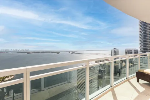950 Brickell Bay Dr #5011