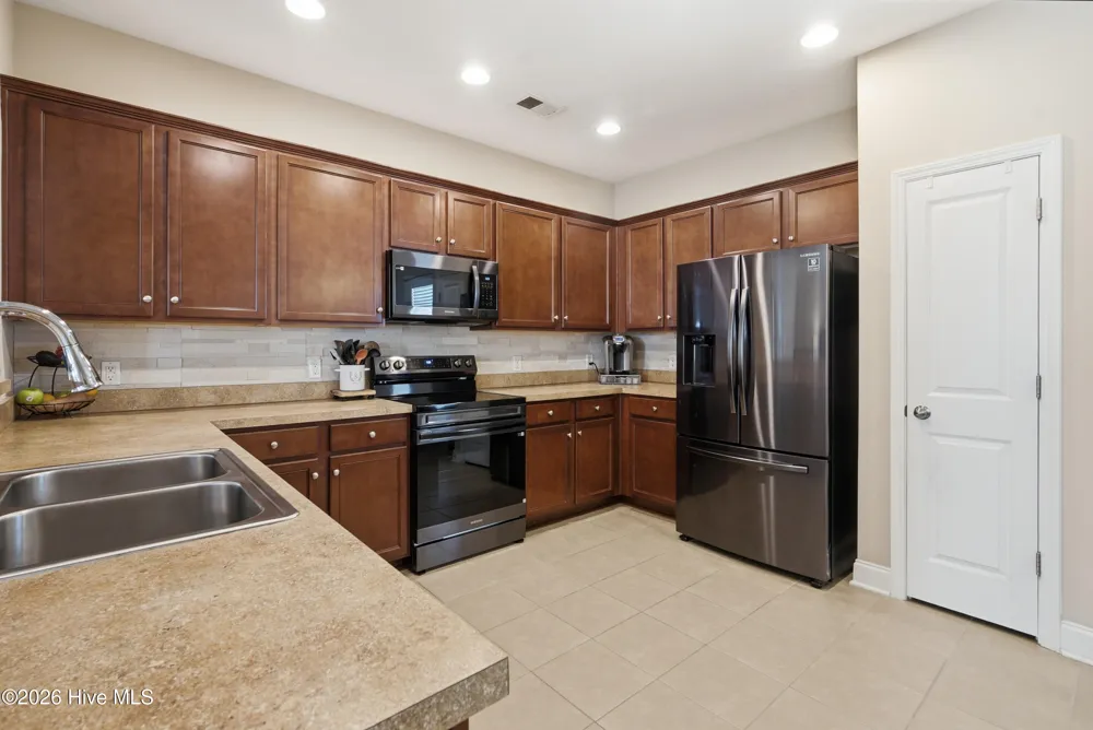 5224 Shipmast Way Southport, NC 28461