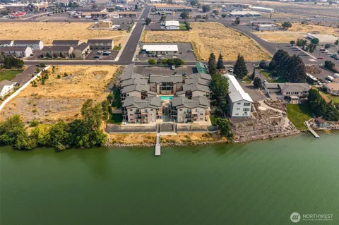 2900 W Marina Drive #202