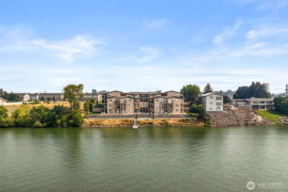 2900 W Marina Drive #202 Moses Lake, WA 98837