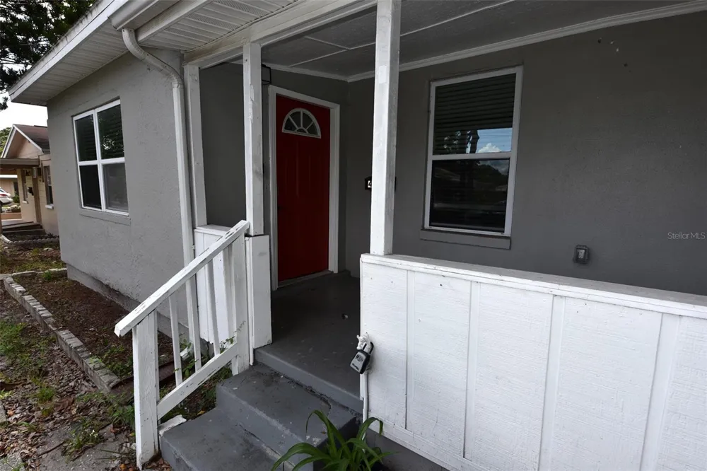 4642 10TH AVENUE S St Petersburg, FL 33711