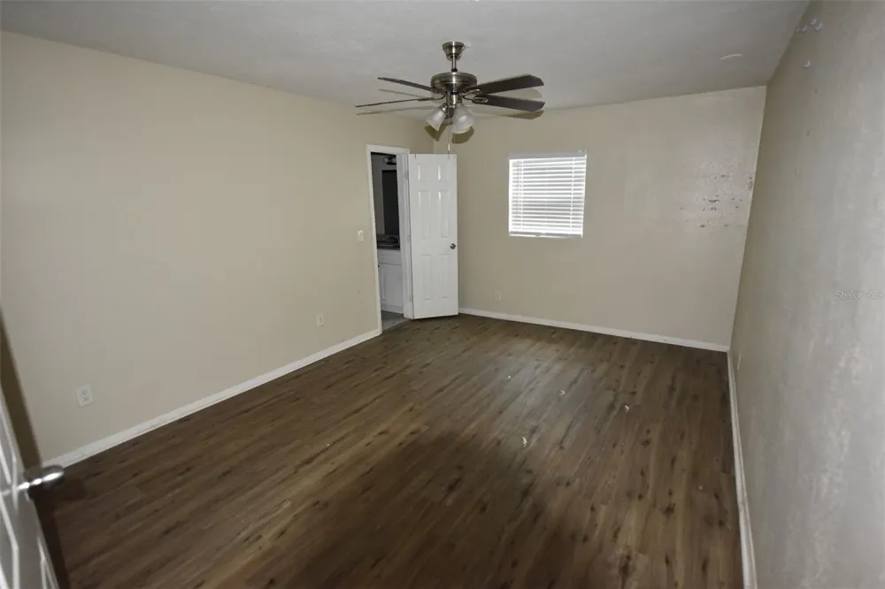 4642 10TH AVENUE S St Petersburg, FL 33711