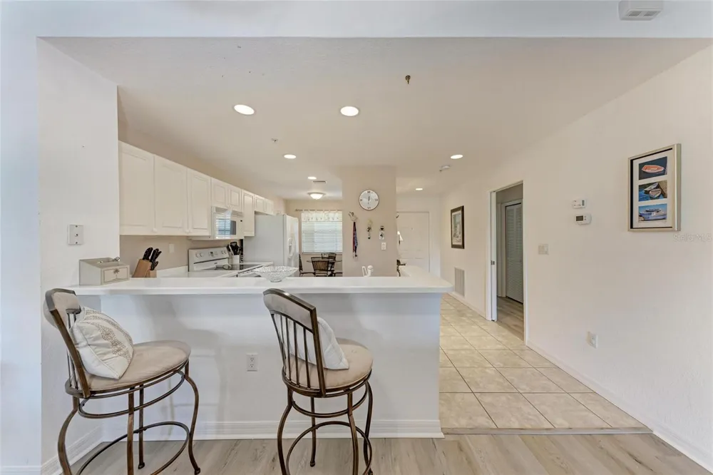 6326 GRAND OAK CIRCLE #203 Bradenton, FL 34203