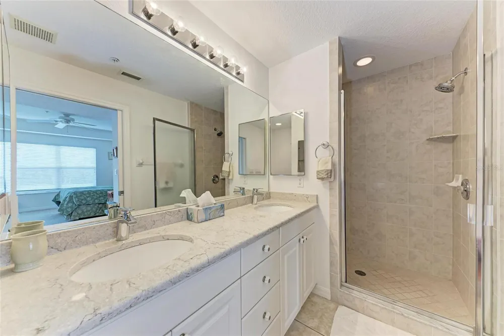 6326 GRAND OAK CIRCLE #203 Bradenton, FL 34203