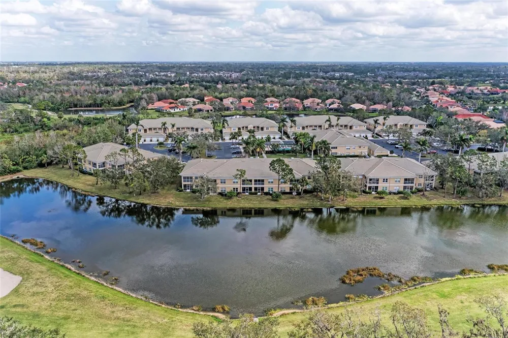 6326 GRAND OAK CIRCLE #203 Bradenton, FL 34203