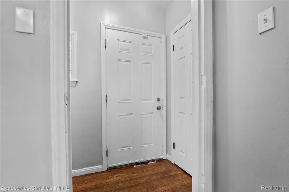 20220 Glastonbury Road Detroit City, MI 48219
