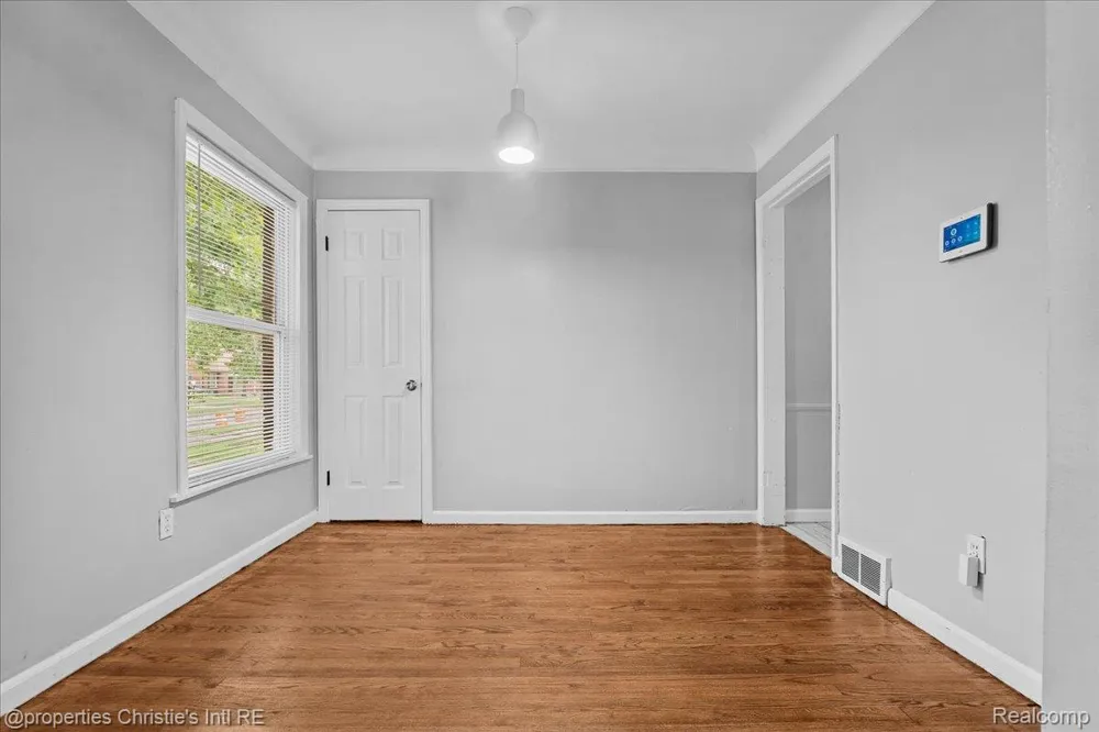 20220 Glastonbury Road Detroit City, MI 48219