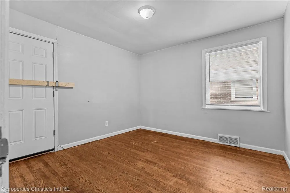 20220 Glastonbury Road Detroit City, MI 48219