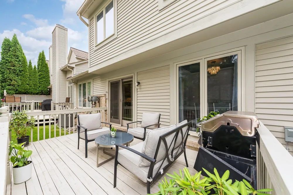 239 Saint Lawrence Boulevard Northville City, MI 48168