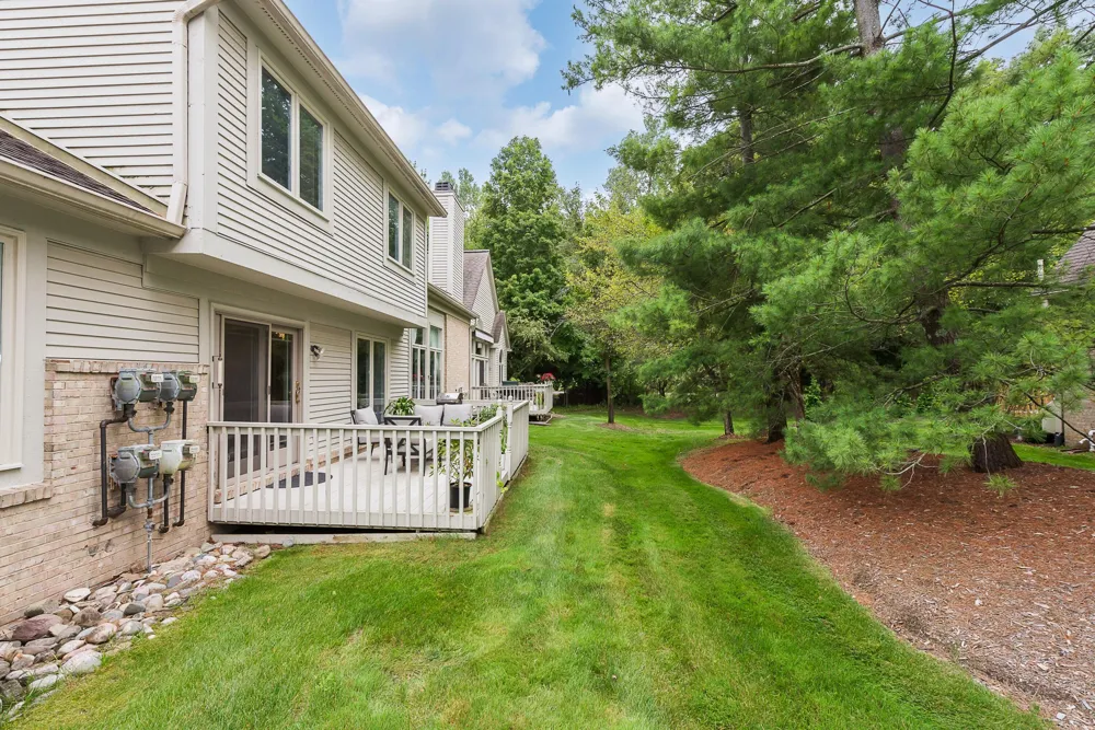 239 Saint Lawrence Boulevard Northville City, MI 48168