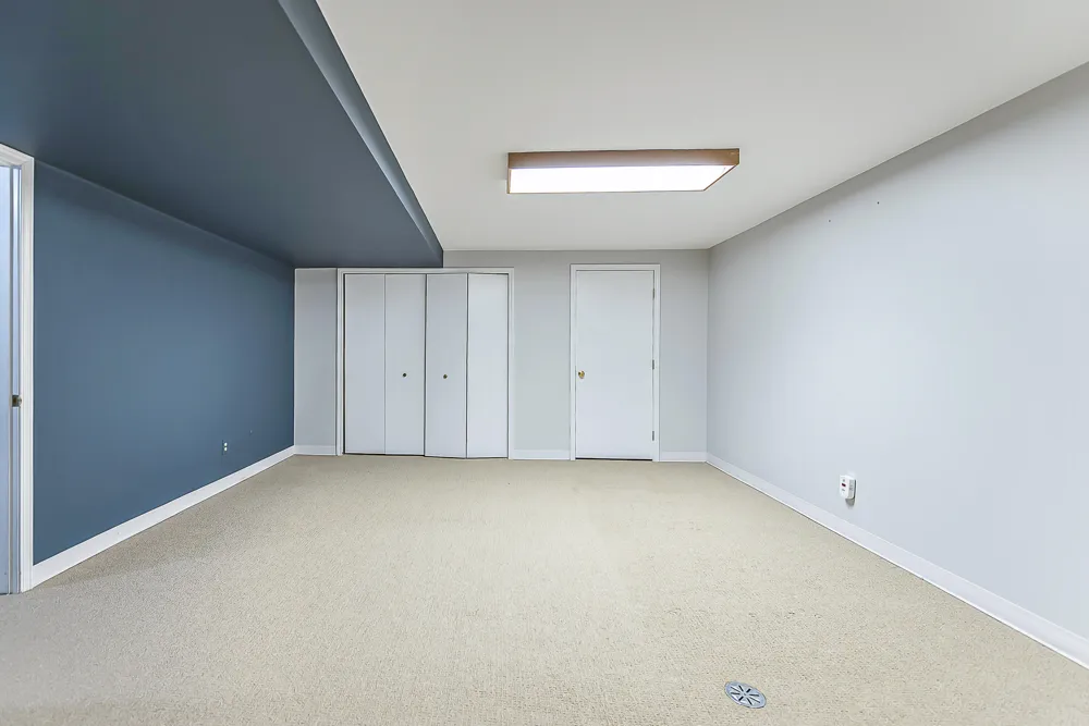 239 Saint Lawrence Boulevard Northville City, MI 48168