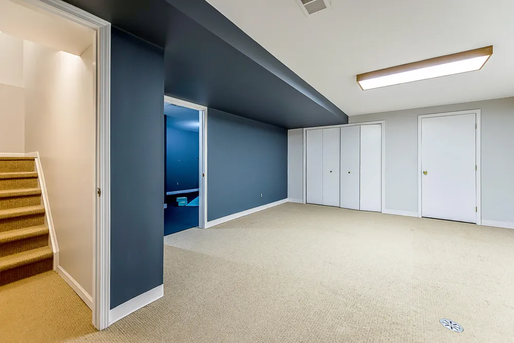 239 Saint Lawrence Boulevard Northville City, MI 48168