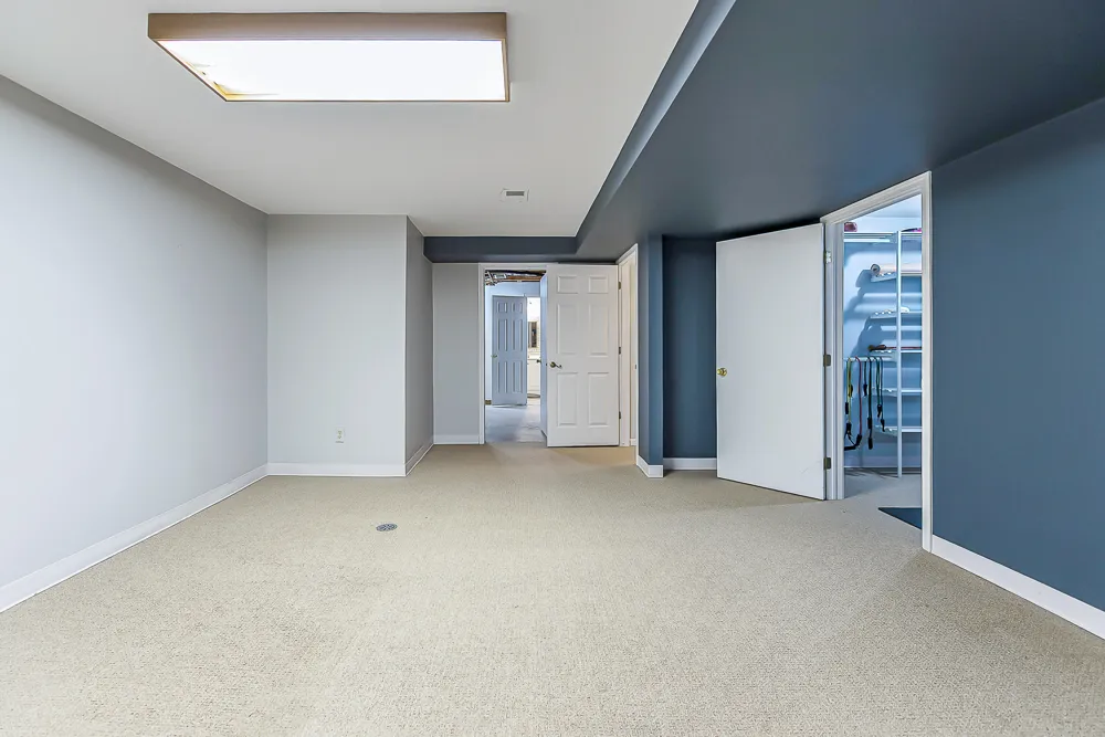 239 Saint Lawrence Boulevard Northville City, MI 48168