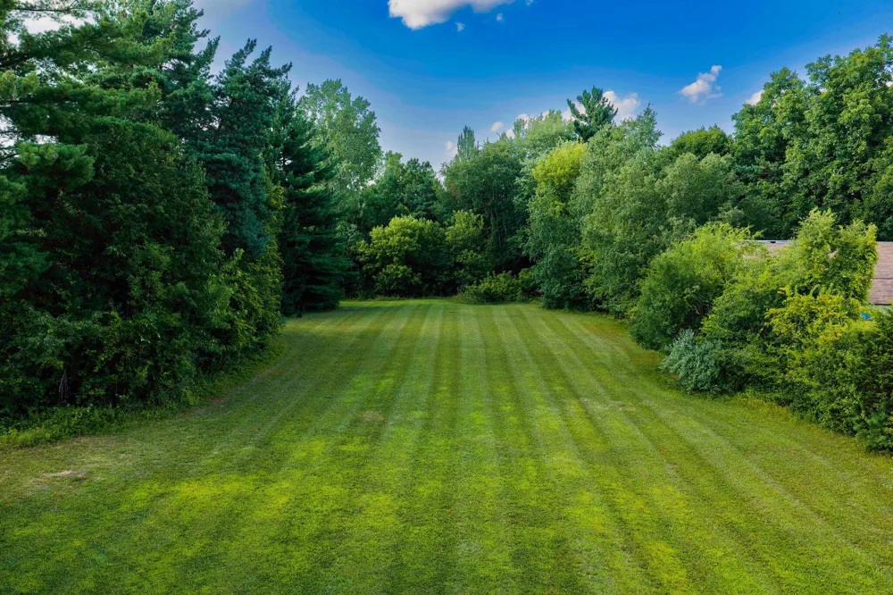 951 E Square Lake Troy City, MI 48085