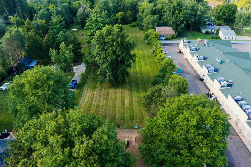 951 E Square Lake Troy City, MI 48085