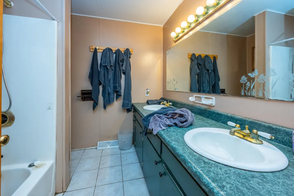 4617 Paw Paw Lake Road Coloma Charter Township, MI 49038