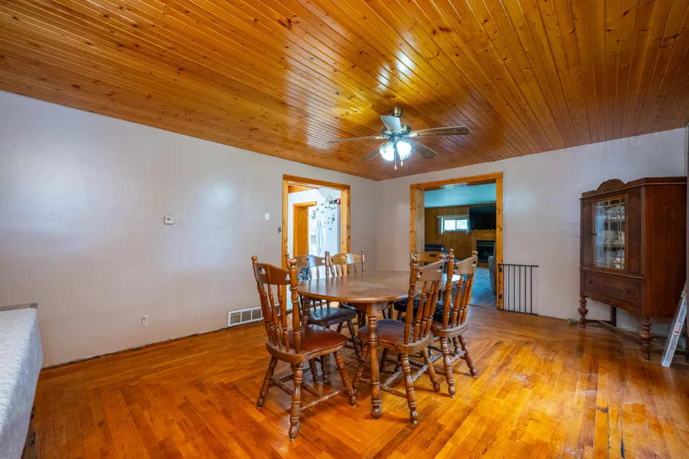 4617 Paw Paw Lake Road Coloma Charter Township, MI 49038