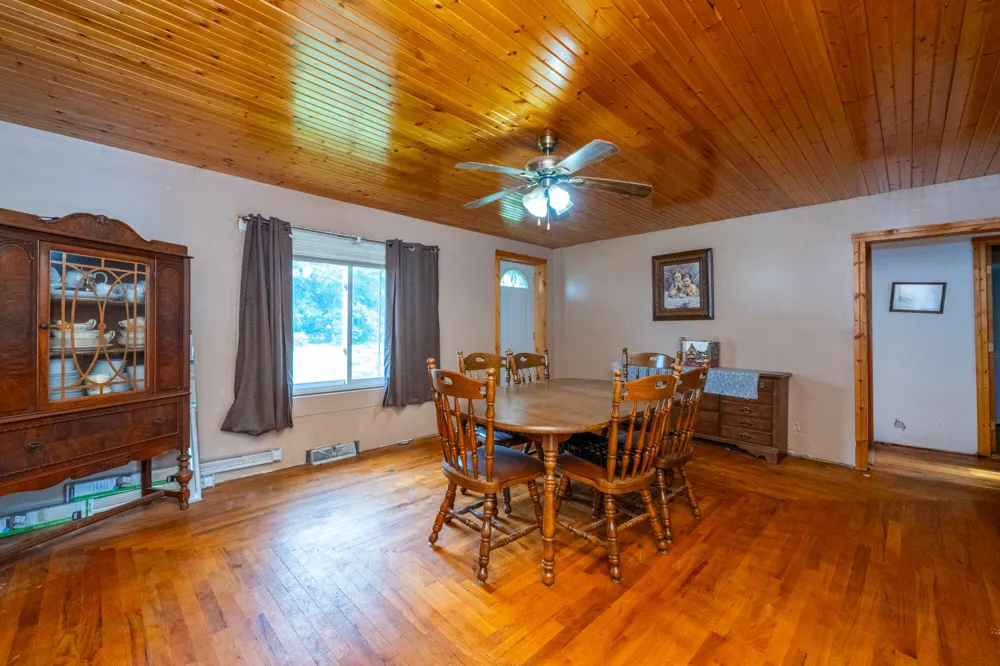 4617 Paw Paw Lake Road Coloma Charter Township, MI 49038
