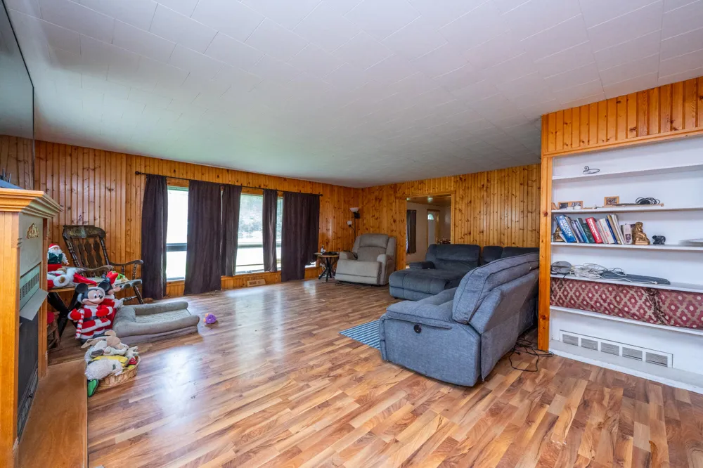 4617 Paw Paw Lake Road Coloma Charter Township, MI 49038