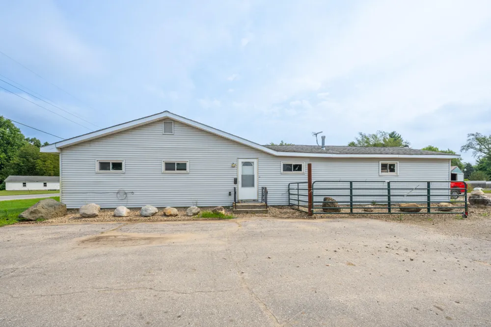 4617 Paw Paw Lake Road Coloma Charter Township, MI 49038
