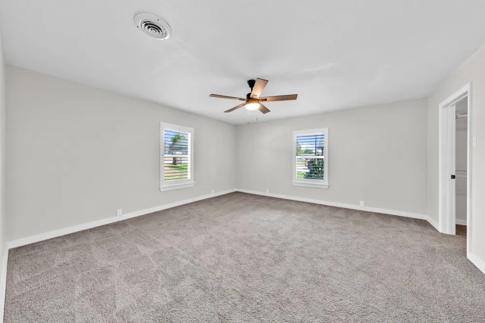 180 Shoreline Road East Tawakoni, TX 75472