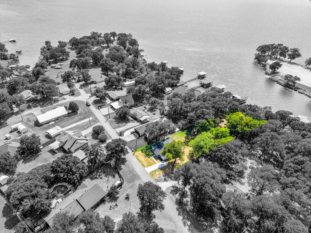 180 Shoreline Road East Tawakoni, TX 75472