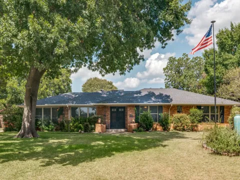 10216 Plummer Drive