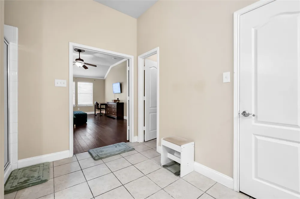 308 foxbury Drive Euless, TX 76040