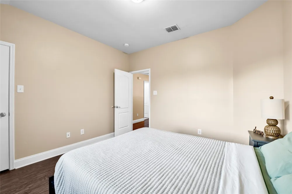 308 foxbury Drive Euless, TX 76040