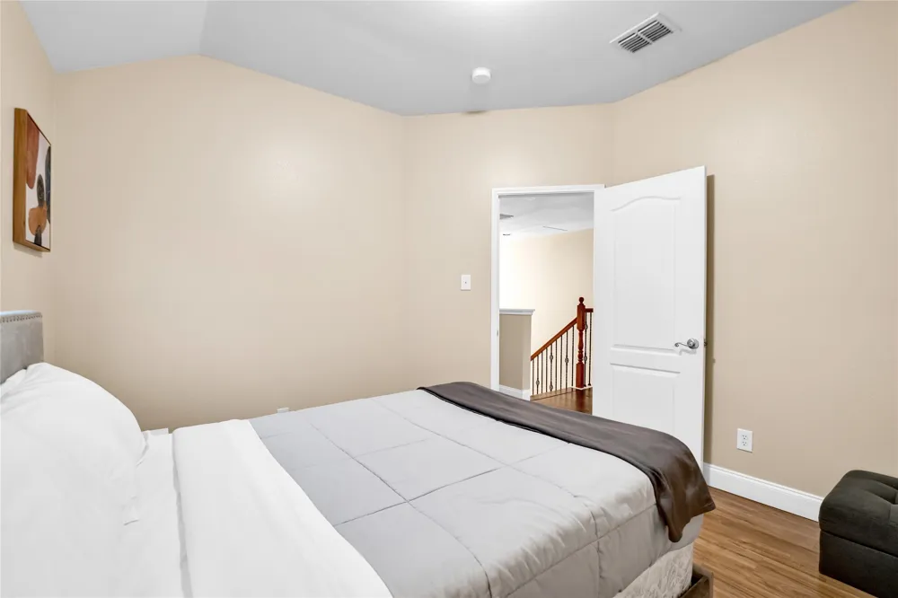 308 foxbury Drive Euless, TX 76040