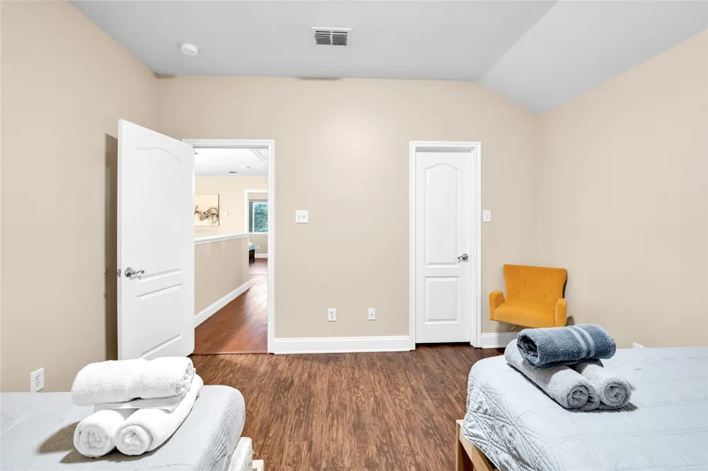 308 foxbury Drive Euless, TX 76040
