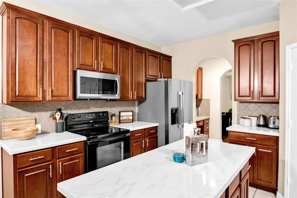 308 foxbury Drive Euless, TX 76040
