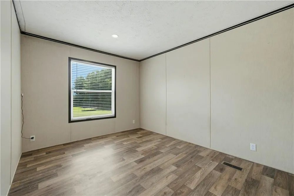 23601 Georgia Highway 100 Roopville, GA 30170