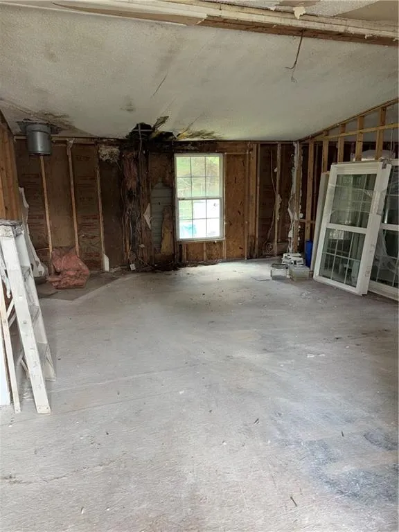 219 Lynn Road Bethlehem, GA 30620