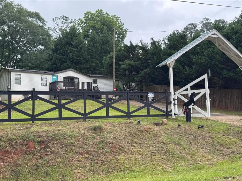 219 Lynn Road Bethlehem, GA 30620