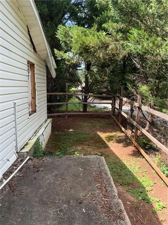 219 Lynn Road Bethlehem, GA 30620